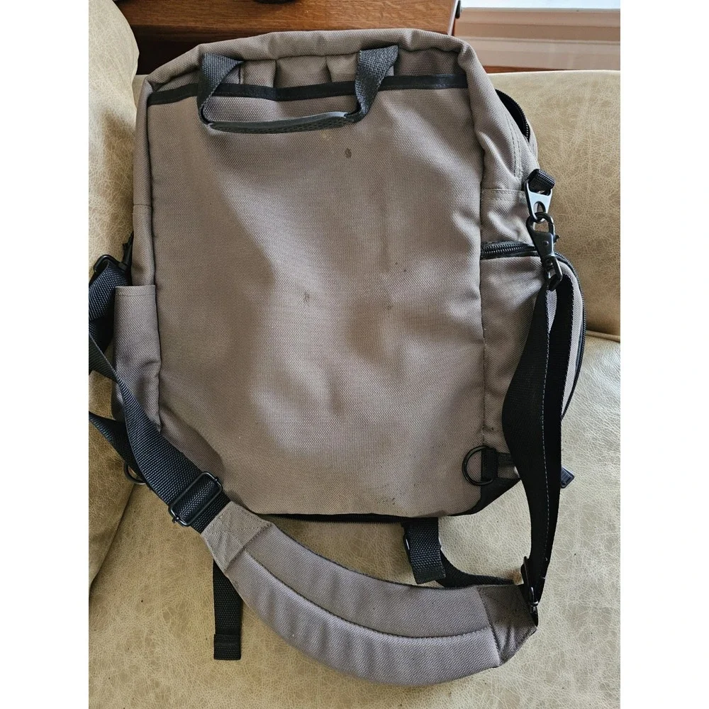 LL Bean Crossbody Canvas Campus Organizer Travel Bag Tan. Laptop Padded